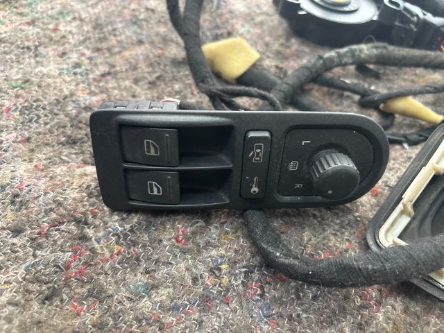 bontott VW TRANSPORTER Ablakemelő Kapcsoló Szett