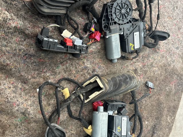 bontott VW TRANSPORTER Ablakemelő Kapcsoló Szett