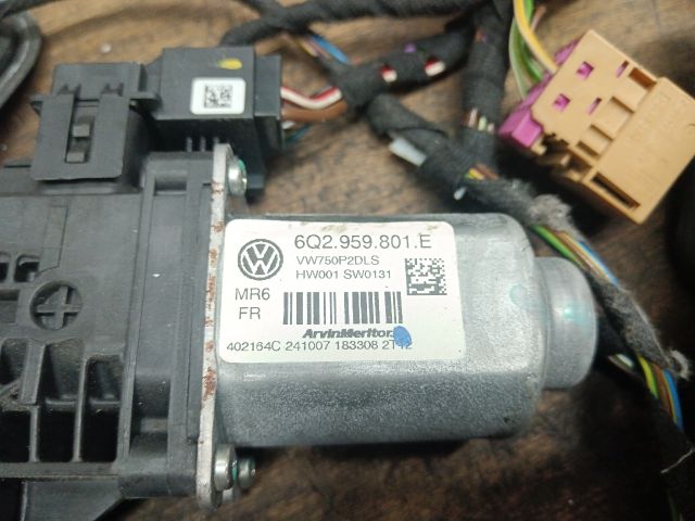 bontott VW TRANSPORTER Ablakemelő Kapcsoló Szett