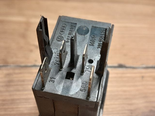 bontott VW TRANSPORTER Ablakfűtés Kapcsoló