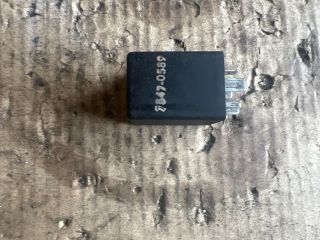 bontott VW TRANSPORTER Ablaktörlő Relé