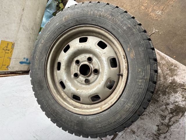 bontott VW TRANSPORTER Acélfelni Szett Gumival