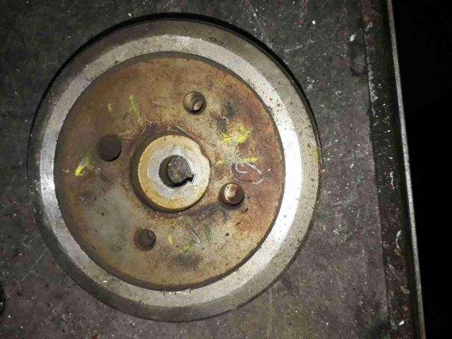 bontott VW TRANSPORTER Adagoló Bordáskerék / Lánckerék