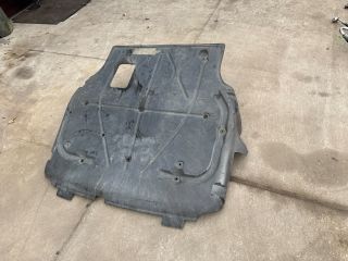 bontott VW TRANSPORTER Alsó Motorburkolat