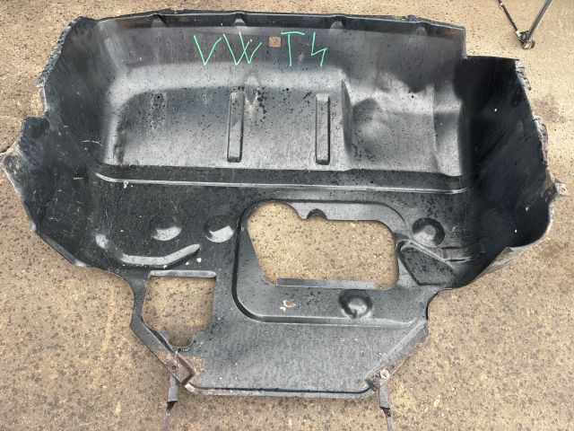 bontott VW TRANSPORTER Alsó Motorburkolat