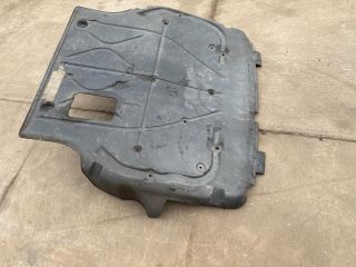 bontott VW TRANSPORTER Alsó Motorburkolat