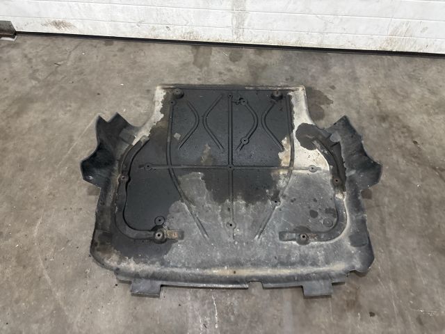 bontott VW TRANSPORTER Alsó Motorburkolat