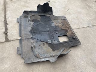 bontott VW TRANSPORTER Alsó Motorburkolat