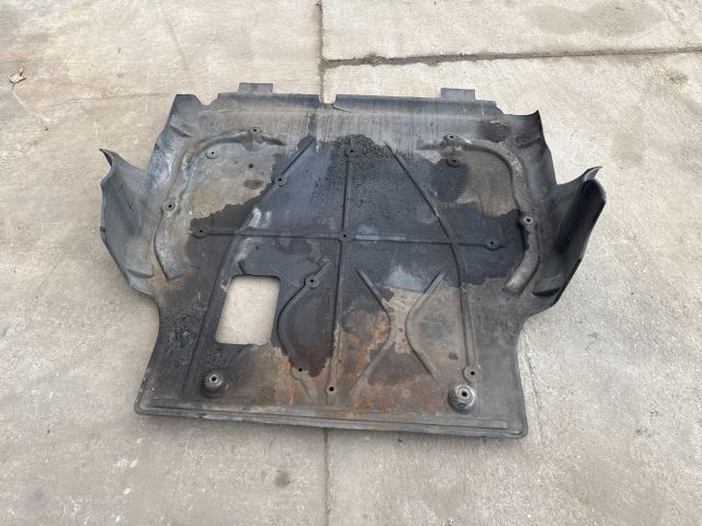 bontott VW TRANSPORTER Alsó Motorburkolat