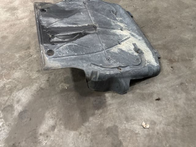 bontott VW TRANSPORTER Alsó Motorburkolat