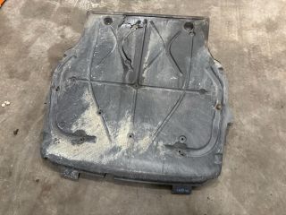 bontott VW TRANSPORTER Alsó Motorburkolat