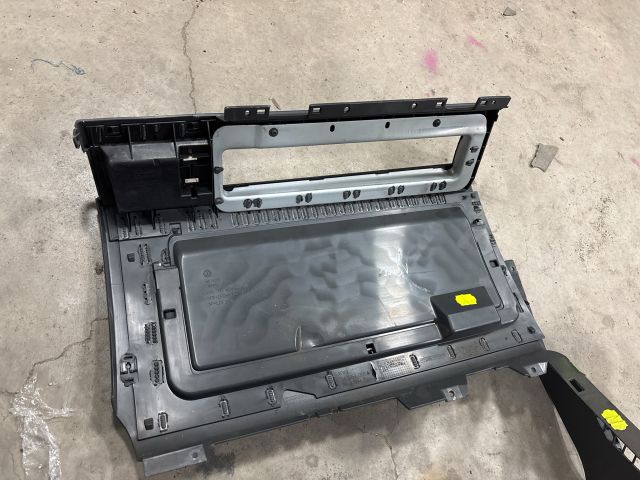 bontott VW TRANSPORTER Alsó Műszerfal Burkolat