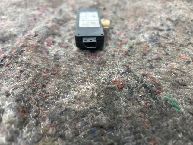 bontott VW TRANSPORTER Antenna Erősítő