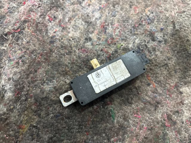 bontott VW TRANSPORTER Antenna Erősítő