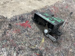 bontott VW TRANSPORTER Bal Csomagtérajtó Zárszerkezet