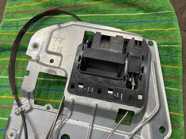 bontott VW TRANSPORTER Bal Csomagtérajtó Zárszerkezet