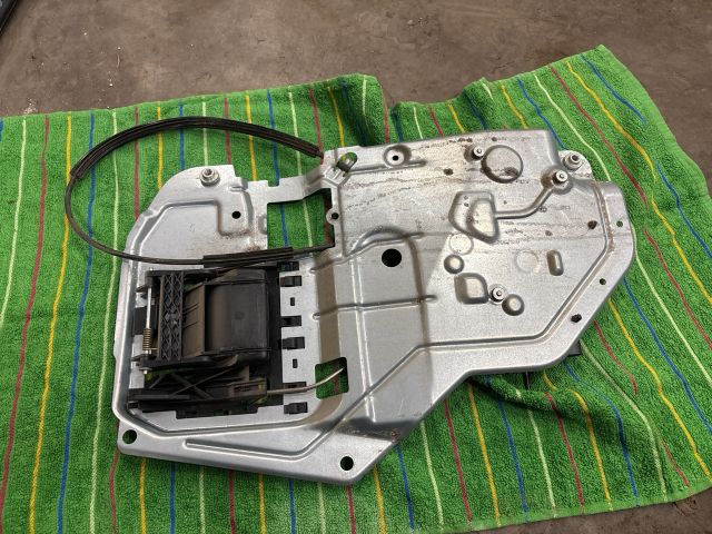 bontott VW TRANSPORTER Bal Csomagtérajtó Zárszerkezet