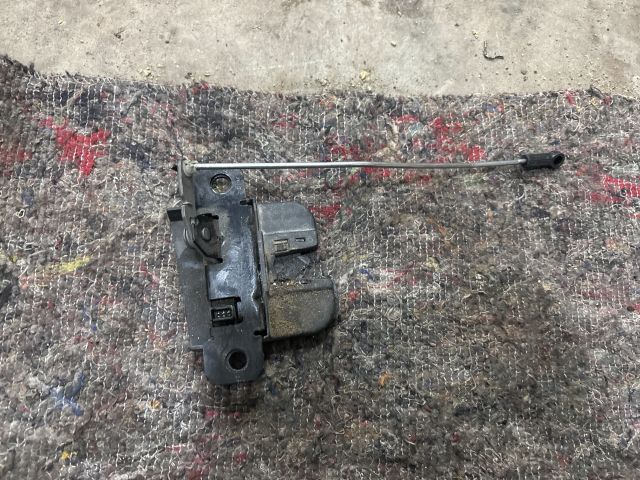 bontott VW TRANSPORTER Bal Csomagtérajtó Zárszerkezet