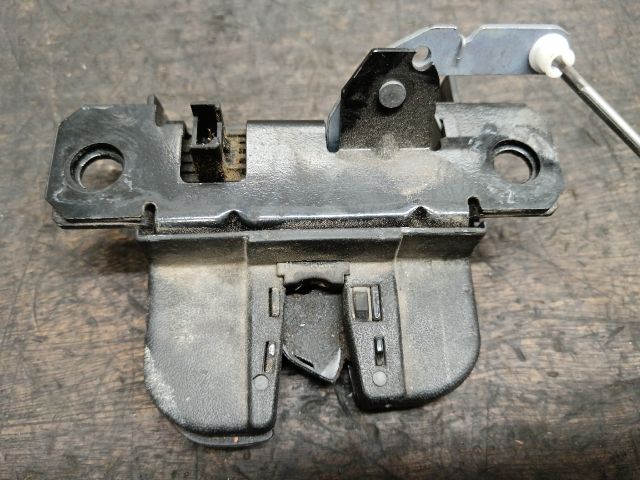 bontott VW TRANSPORTER Bal Csomagtérajtó Zárszerkezet