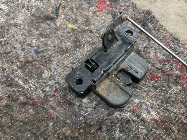 bontott VW TRANSPORTER Bal Csomagtérajtó Zárszerkezet