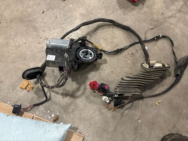 bontott VW TRANSPORTER Bal első Ablakemelő Kapcsoló