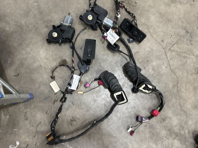 bontott VW TRANSPORTER Bal első Ablakemelő Szerkezet (Elektromos)