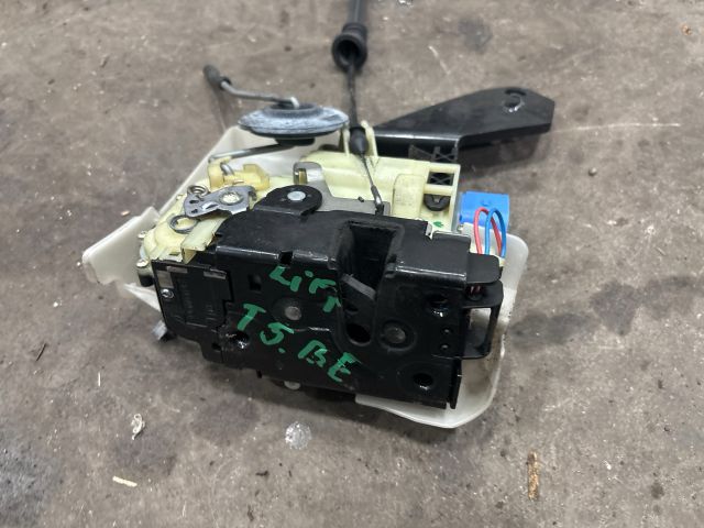 bontott VW TRANSPORTER Bal első Ajtózár