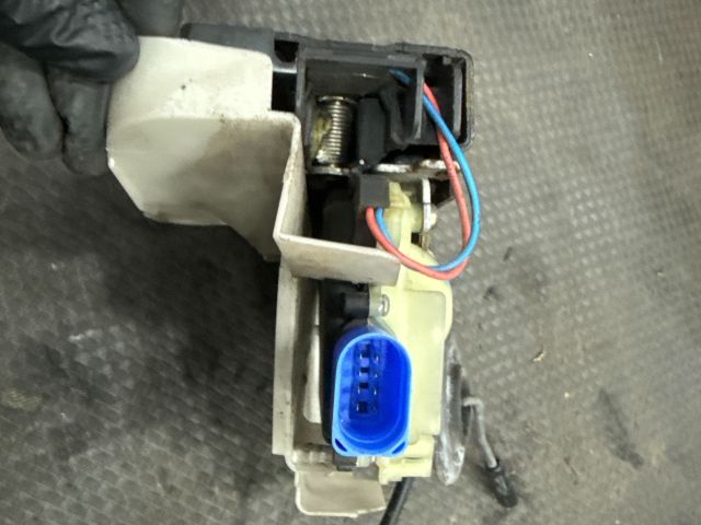 bontott VW TRANSPORTER Bal első Ajtózár