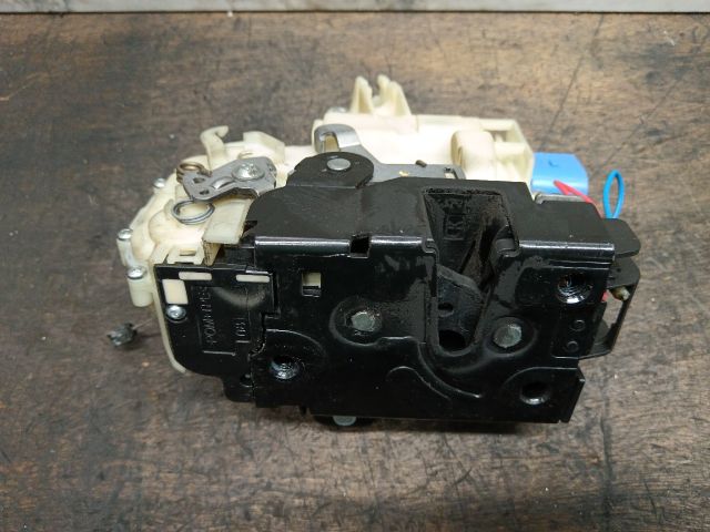 bontott VW TRANSPORTER Bal első Ajtózár