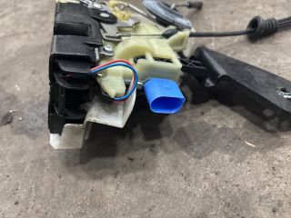 bontott VW TRANSPORTER Bal első Ajtózár