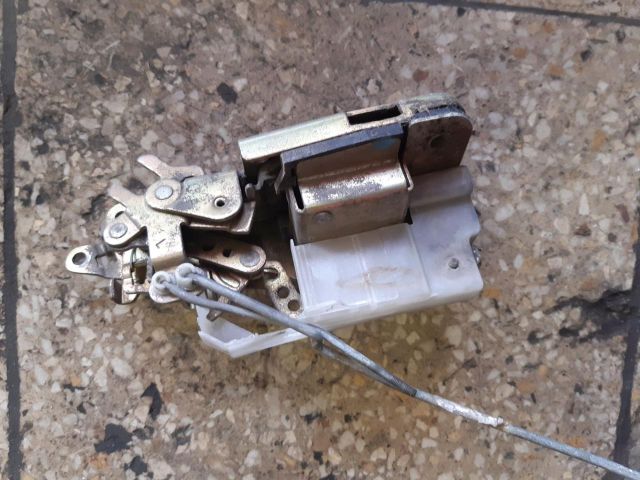 bontott VW TRANSPORTER Bal első Ajtózár