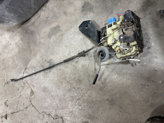 bontott VW TRANSPORTER Bal első Ajtózár