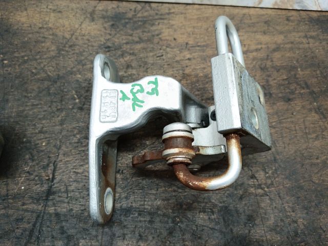 bontott VW TRANSPORTER Bal első Alsó Zsanér