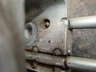 bontott VW TRANSPORTER Bal első Alsó Zsanér