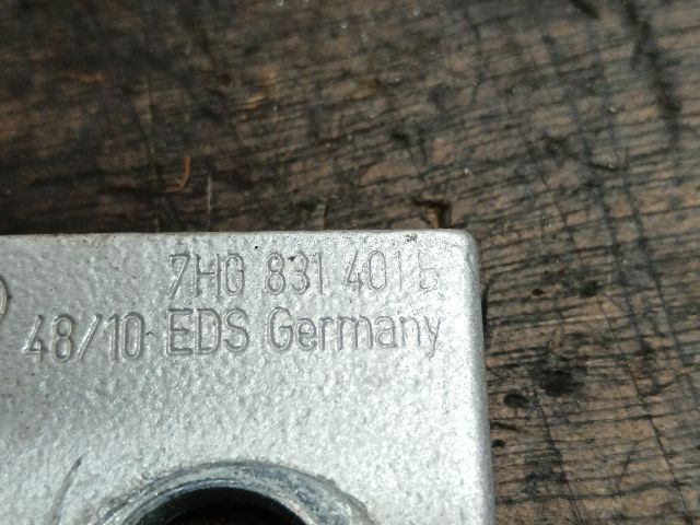 bontott VW TRANSPORTER Bal első Alsó Zsanér