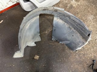 bontott VW TRANSPORTER Bal első Dobbetét (Kerékjárati, Műanyag)