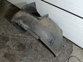 bontott VW TRANSPORTER Bal első Első Dobbetét (Kerékjárati, Műanyag)