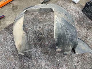 bontott VW TRANSPORTER Bal első Első Dobbetét (Kerékjárati, Műanyag)