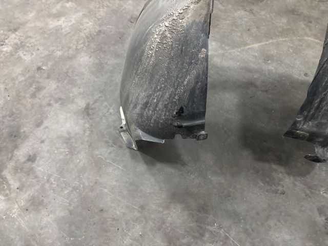 bontott VW TRANSPORTER Bal első Első Dobbetét (Kerékjárati, Műanyag)