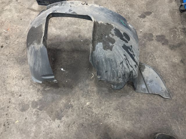 bontott VW TRANSPORTER Bal első Első Dobbetét (Kerékjárati, Műanyag)