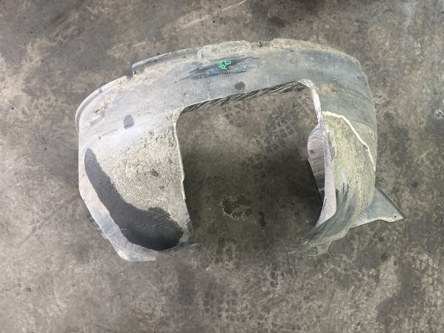 bontott VW TRANSPORTER Bal első Első Dobbetét (Kerékjárati, Műanyag)