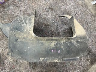 bontott VW TRANSPORTER Bal első Első Dobbetét (Kerékjárati, Műanyag)