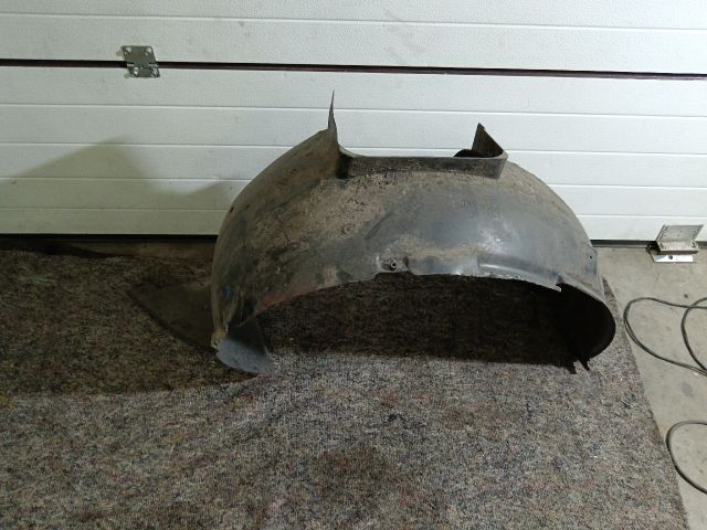 bontott VW TRANSPORTER Bal első Első Dobbetét (Kerékjárati, Műanyag)