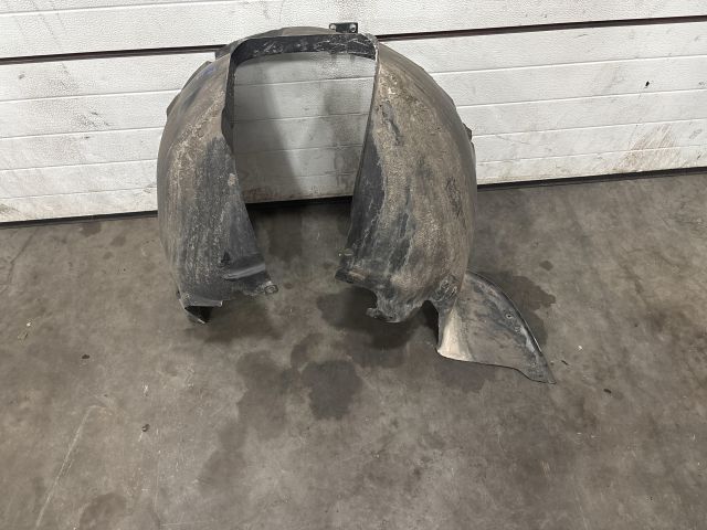 bontott VW TRANSPORTER Bal első Első Dobbetét (Kerékjárati, Műanyag)