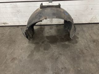 bontott VW TRANSPORTER Bal első Első Dobbetét (Kerékjárati, Műanyag)