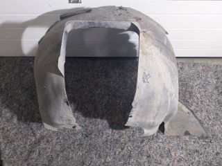 bontott VW TRANSPORTER Bal első Első Dobbetét (Kerékjárati, Műanyag)