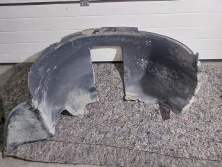 bontott VW TRANSPORTER Bal első Első Dobbetét (Kerékjárati, Műanyag)