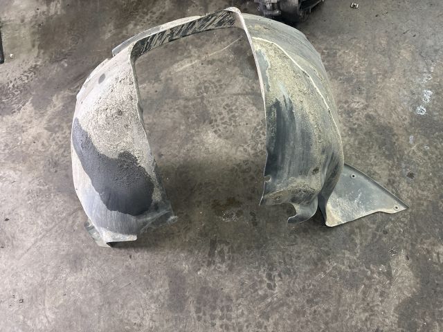 bontott VW TRANSPORTER Bal első Első Dobbetét (Kerékjárati, Műanyag)