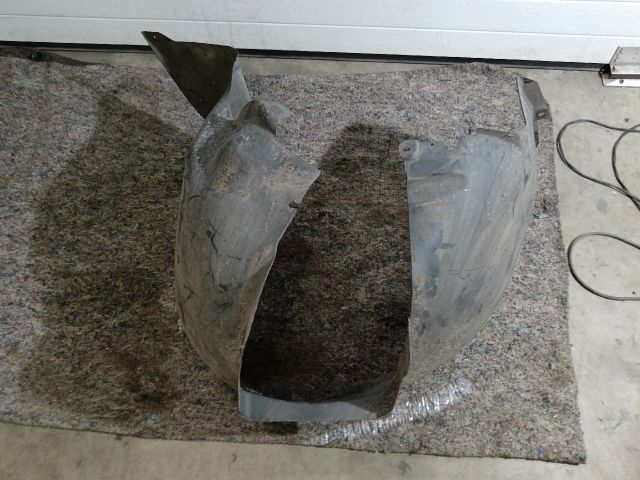 bontott VW TRANSPORTER Bal első Első Dobbetét (Kerékjárati, Műanyag)