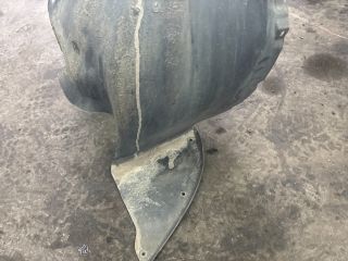 bontott VW TRANSPORTER Bal első Első Dobbetét (Kerékjárati, Műanyag)